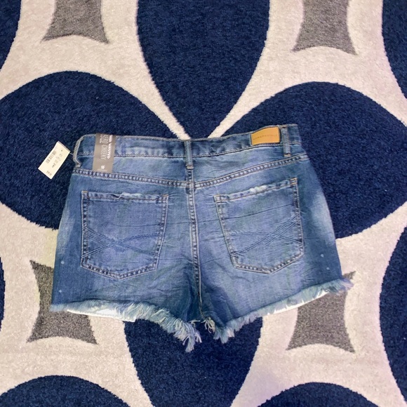high rise distressed jean shorts - Picture 2 of 3